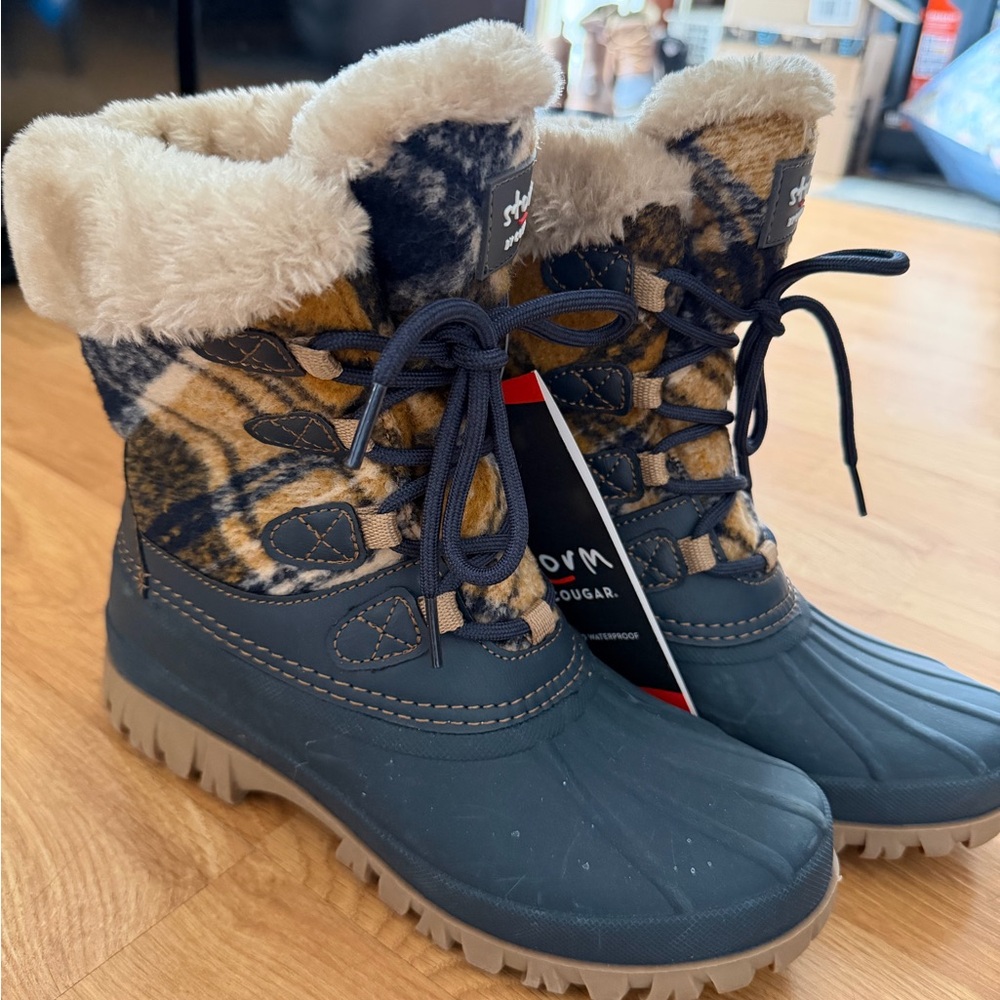 Cougar Women's Plaid Winter Boots with Faux Fur